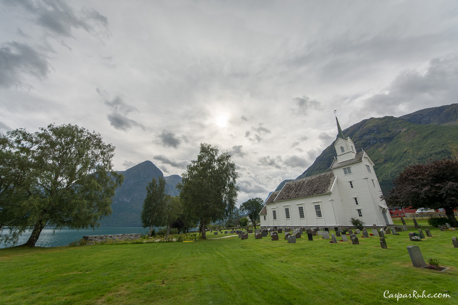 Oppstryn Kyrkje